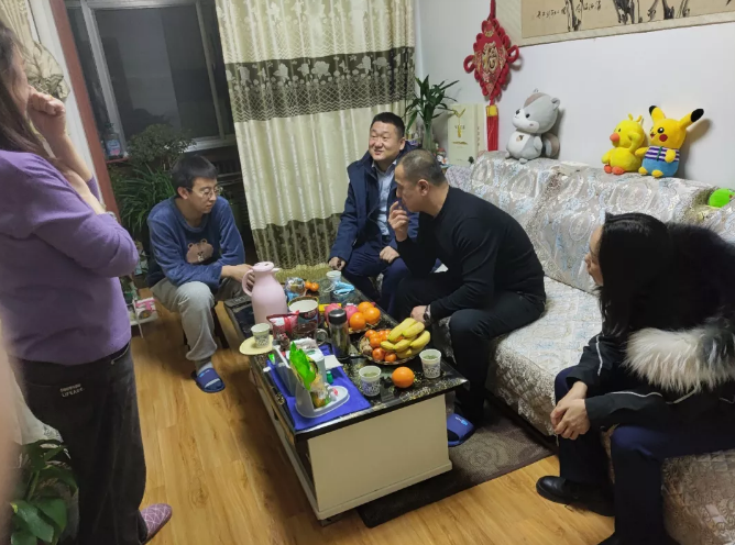 星空官方网页版-星空online(中国)
产业开发板块深入开展员工家访活动(图2)