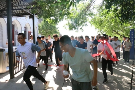 助力文旅市场 展示产投风采——星空官方网页版-星空online(中国)
组织开展员工登山比赛活动(图2)